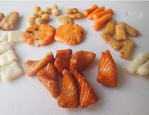China OEM sweet Japanese Rice Crackers Mix Rice Cracker Snacks