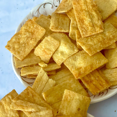 comprar Quebradizo los bocados del arroz y el bocado curruscantes de la importación de la galleta del arroz online manufacture