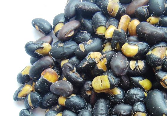 Out Of Direct Sunlight Fava Bean Snack with Pizze Flavor Nut Snacks