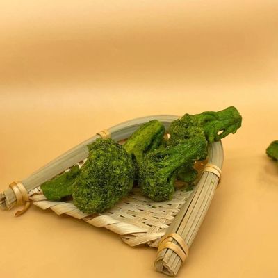 Crispy Unique Flavor of Vacuum Fried Broccoli Nutrient Packed Snack