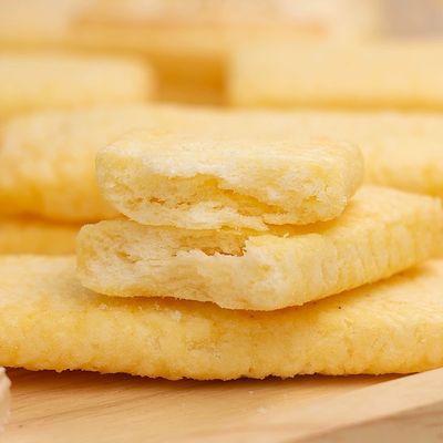 Butter and Egg Fusion: Crispy Rice Crackers - Korea's Healthy Choice