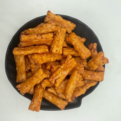 Glutinous Rice Cracker Snacks Spicy Rectangular Rice Crackers Bold Taste Unique Shape