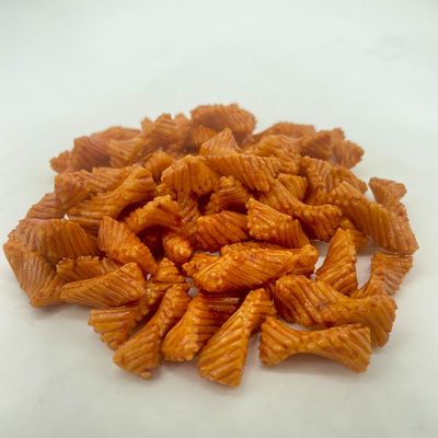 Crunchy Rice Crackers With Spicy Kick Rectangular Shape For Snacking