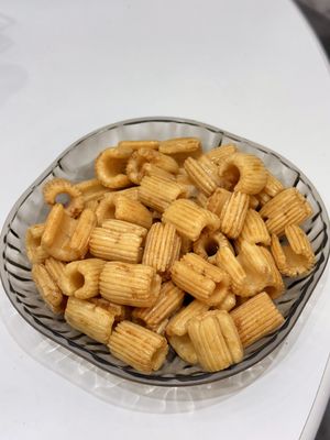 acheter Découvrez l'équilibre parfait entre la saveur et le croustillant dans les biscuits de riz aux crevettes épicées cuites au four online manufacture