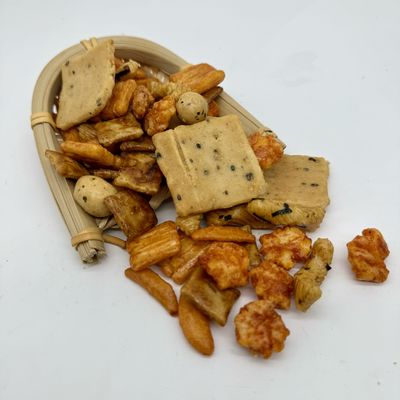 7.5KG Bulk Fried Rice Crackers Crunchy Texture OEM ODM Manufactured