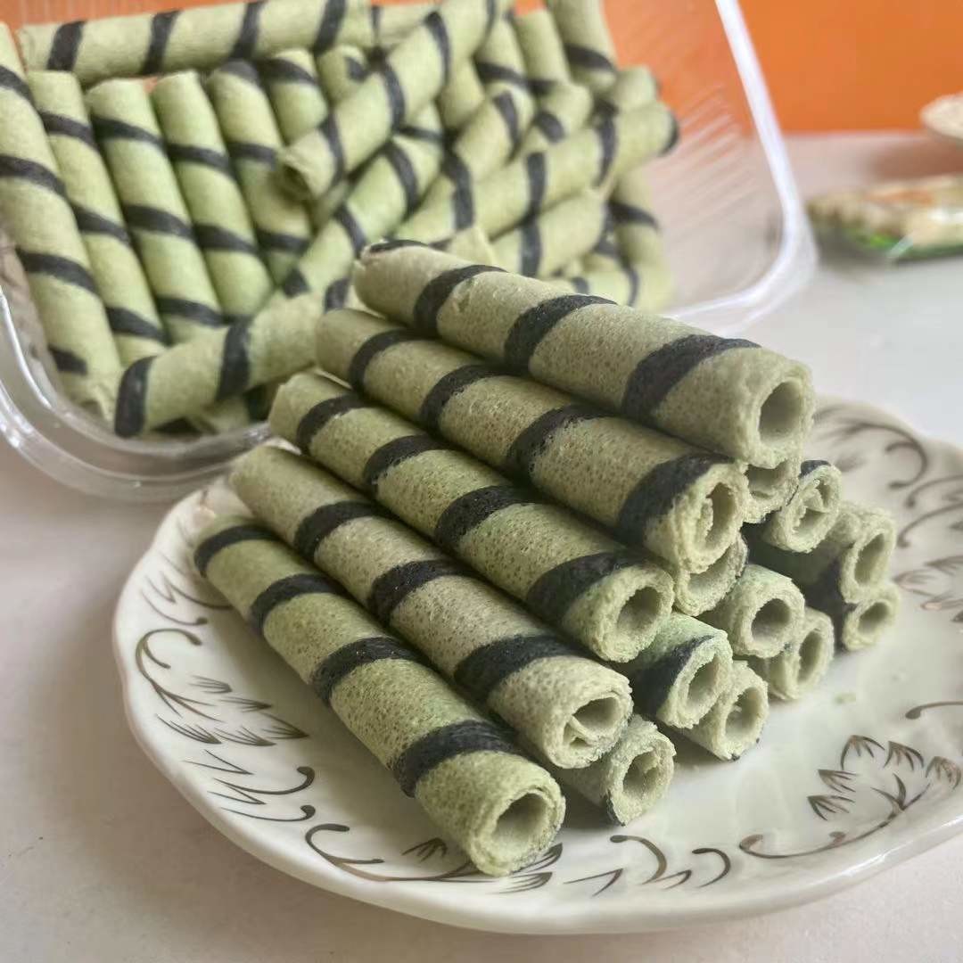 Cocoa Type Waffle Sandwich Cookies Fruity Flavor Wafer Egg Roll