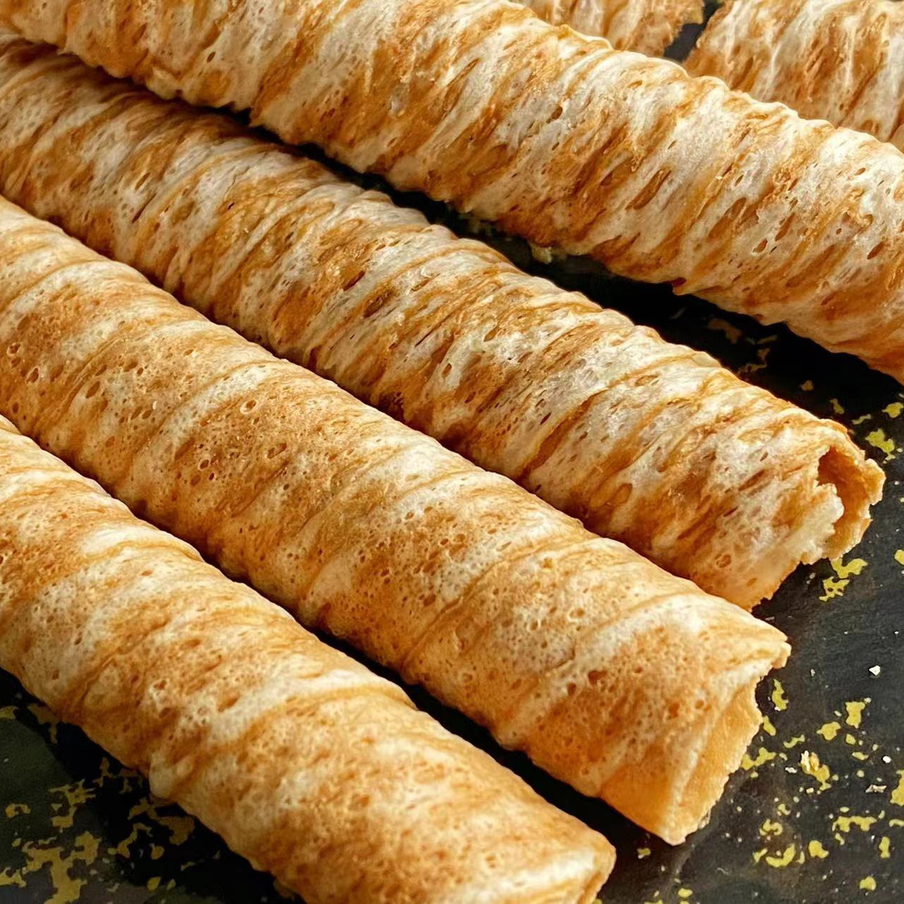 Wafer Coconut Crispy Roll