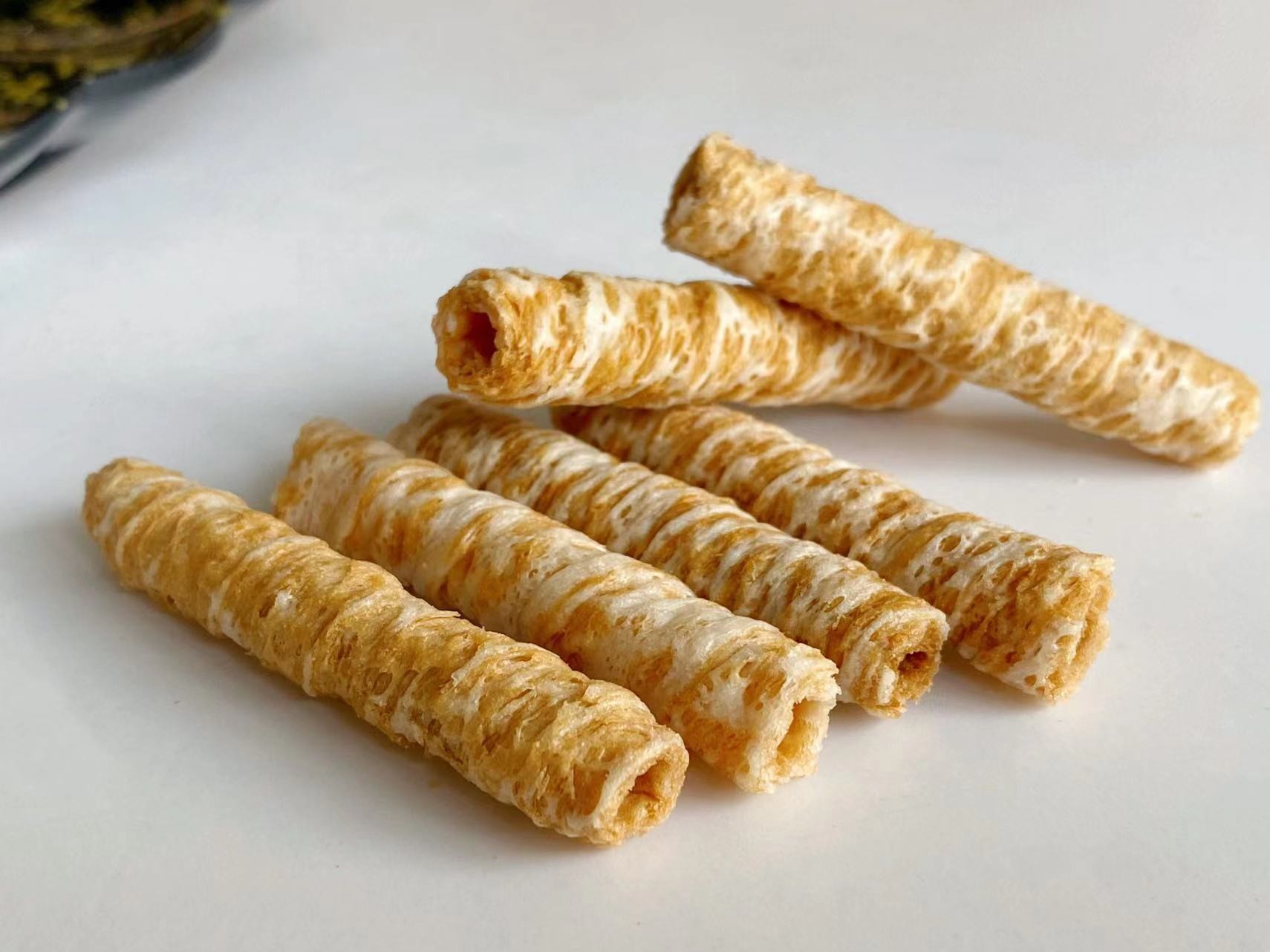 Wafer Coconut Crispy Roll
