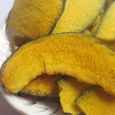 Buen precio Las verduras secadas son los bocados sanos más calientes de 2022 rebanadas fritas vacío de la calabaza en línea