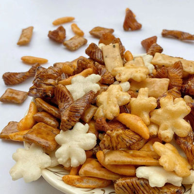 Goede prijs De in het groot Heerlijke Snacks van de Rijstcrackers van de Snacksvoeding Japanse Sojasaus Gemengde online