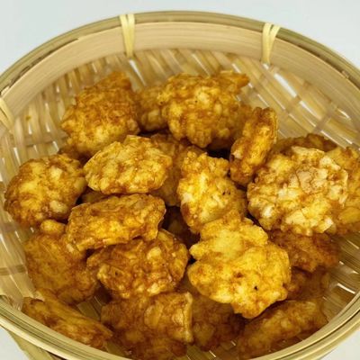 İyi fiyat Barbekü Aromalı Pirinç Krakeri Atıştırmalıkları Uzak Doğu Kızarmış Pirinç Krakerleri çevrimiçi