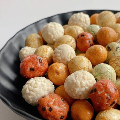 Buen precio El estilo japonés asó los cacahuetes revestidos mezclados del cacahuete de los bocados de la alga marina colorida del sésamo en línea