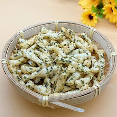 Dobra cena Japońska Tajlandia Zielone wodorosty Rice Cracker Przekąski Spiral Shaped w Internecie