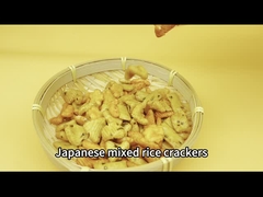 Os alimentos coreanos misturaram o petisco exótico da grão dos biscoitos do arroz